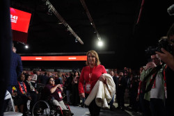Susana D&iacute;az defiende el derecho a discrepar "con lealtad" en un PSOE fortalecido con "opiniones distintas"