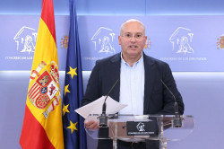 Tellado dice que el propio Gobierno us&oacute; patrulleras de la Armada en 2022 y 2023 frente la inmigraci&oacute;n ilegal