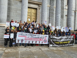 Todos los grupos parlamentarios, menos Vox, a favor de tramitar la ILP para regularizar a medio mill&oacute;n de migrantes
