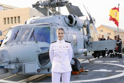 Toque de diana a las 6.30, clases hasta las 18 y simuladores de vuelo, la formaci&oacute;n de la Princesa Leonor para pilotar