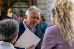 Torres dice que se impondr&aacute; en  "siete d&iacute;as a " las CCAA menos Catalu&ntilde;a y Pais Vasco donde se ubicar&aacute;n a los menores  que est&aacute;n en Canarias