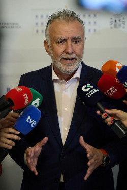 Torres quiere exigir a las CCAA que acepten a los migrantes
