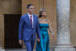 Un juzgado abre diligencias contra la esposa de S&aacute;nchez por presunto tr&aacute;fico de influencias y corrupci&oacute;n en los negocios