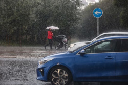 Un total de 13 provincias espa&ntilde;olas y Ceuta y Melilla estar&aacute;n hoy en aviso por lluvias, olas, tormentas o viento