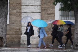 Una DANA o borrasca fr&iacute;a deja esta semana lluvias en Mediterr&aacute;neo y bajar&aacute;n las temperaturas, con nieve en el norte