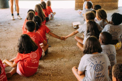 Una ONG denuncia que un alojamiento de Somo cancela su reserva para un campamento por ser  menores tutelados