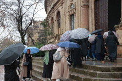 Viento, olas, lluvia y nieve ponen hoy en aviso a casi toda Espa&ntilde;a en una jornada lluviosa y con vientos de 90 km/h