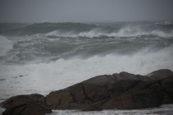 Viento, olas y lluvia ponen ma&ntilde;ana en riesgo a ocho provincias de la mitad norte peninsular