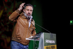 Vox acusa a la CEOE de "seguidismo": "Entre besuqueos de patronal y gobierno los trabajadores se han arruinado"