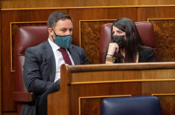 Vox vuelve a pedir en el Congreso la reprobaci&oacute;n de Garz&oacute;n, un ministro con "poca actividad" pero m&uacute;ltiples "disparates"