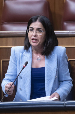 Y ahora llega la presunta ministra de Sanidad,Darias, y dice que la culpa la tiene Rajoy,