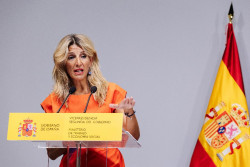 Yolanda D&iacute;az con su acreditado protagonismo dice  que el Gobierno ha actuado con lentitud" con Rubials 