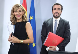 Yolanda D&iacute;az se desmarca de Podemos,seguidista de S&aacute;nchez, del sill&oacute;n y de  la cumbre de la OTAN.