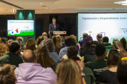 Zuloaga,  clausura las jornadas de `Digitalizaci&oacute;n y emprendimiento joven en Cantabria`