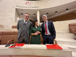 Zuloaga cree que el discurso navide&ntilde;o de Buruaga evidencia "lo lejos que est&aacute; de la realidad de Cantabria"