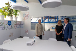 Zuloaga y Federico Gutierrez Solana inauguran `coworking` de la Zona Franca de Santander para j&oacute;venes emprendedores