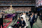 80.000 fieles arropan al Papa en el Bernab&eacute;u en un acto con la Iglesia diocesana: "Contigo, Le&oacute;n, un solo coraz&oacute;n"