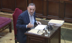 &Aacute;balos niega que ordenara contratar a la empresa de Aldama y defiende la decisi&oacute;n de comprar 13 millones de mascarillas