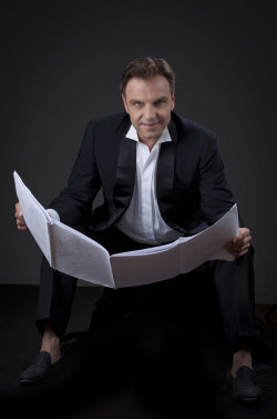 Acanto despide el a&ntilde;o con un concierto  en el Palacio de la Magdalena y otro en Santillana