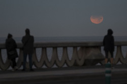 Aemet mantiene el riesgo de incendios "muy alto" o "extremo" para el eclipse y advierte de nubes en el norte y el este