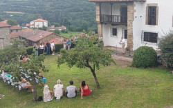 Ag&uuml;eros reivindica la "necesidad" de recuperar y difundir la trova y los trovadores en el homenaje a Chema Puente