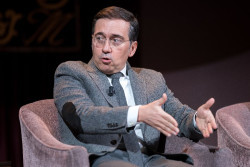 Albares convoca al embajador iran&iacute; en Espa&ntilde;a para trasladar su "repulsa" a la represi&oacute;n popular &iquest;Y?