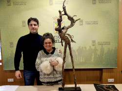 Alberto Diego Ter&aacute;n inaugura el a&ntilde;o expositivo en la Mauro Muriedas con `Caminantes de sombras`