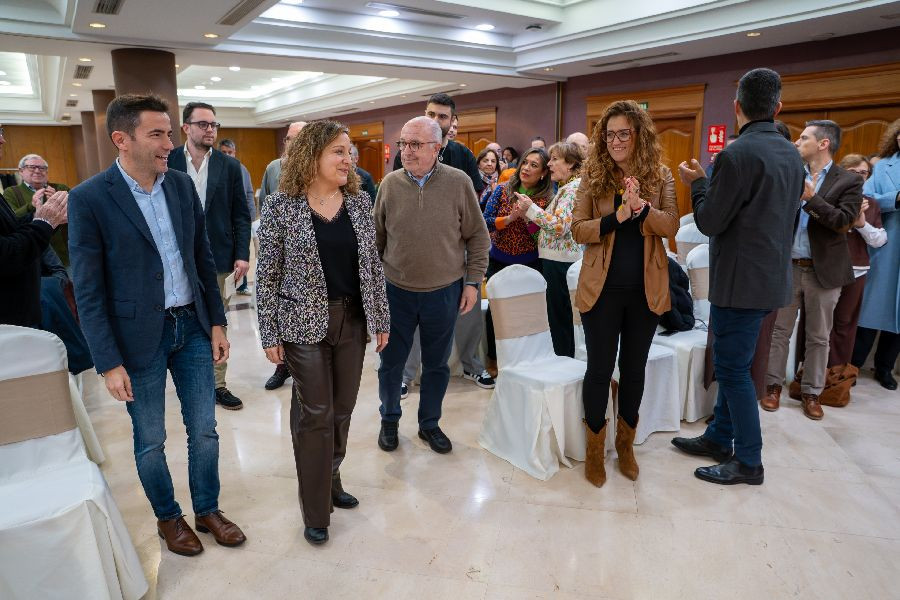 Almunia habla de la democracia en la UE pero se olvida de del sanchismo y la corrupción 