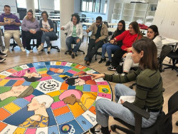 Alumnos de varios programas de la ADL de Torrelavega participan en un trivial con perspectiva de género