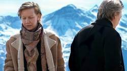 `Anatom&iacute;a de una ca&iacute;da` se impone a `La sociedad de la nieve` y deja sin Globo de Oro a Bayona