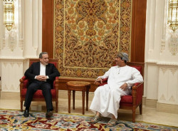 Araqchi, tras su llegada a Om&aacute;n para negociar con EEUU: "Participamos de buena fe y firmes en nuestros derechos"