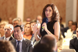 Ayuso carga contra un Gobierno "cobarde" que no sabe "ni qui&eacute;n entra" en Ceuta pese a estar "en alerta antiterrorista"