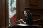 Ayuso cree que M&eacute;xico est&aacute; "a dos pasos" de ir por el camino de Venezuela y cuestiona el "recibimiento" de Sheinbaum
