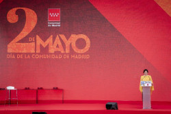 Ayuso encara el Dos de Mayo en un acto de nuevo sin representaci&oacute;n del Gobierno
