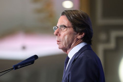 Aznar avisa de que el "futuro de Ceuta" es el de Espa&ntilde;a y reclama "firmeza": "La soberan&iacute;a nacional no tiene vacaciones"