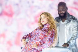 Bizarrap se suma al &uacute;ltimo concierto de Shakira el 12 de octubre en Madrid, junto a Dani Mart&iacute;n o Maluma