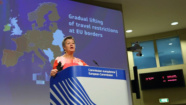 Bruselas apremia a los países UE a reabrir frontera interior antes del ...
