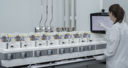 Bruselas firma con la española Hipra la compra de hasta 4 millones de dosis de su vacuna contra el coronavirus