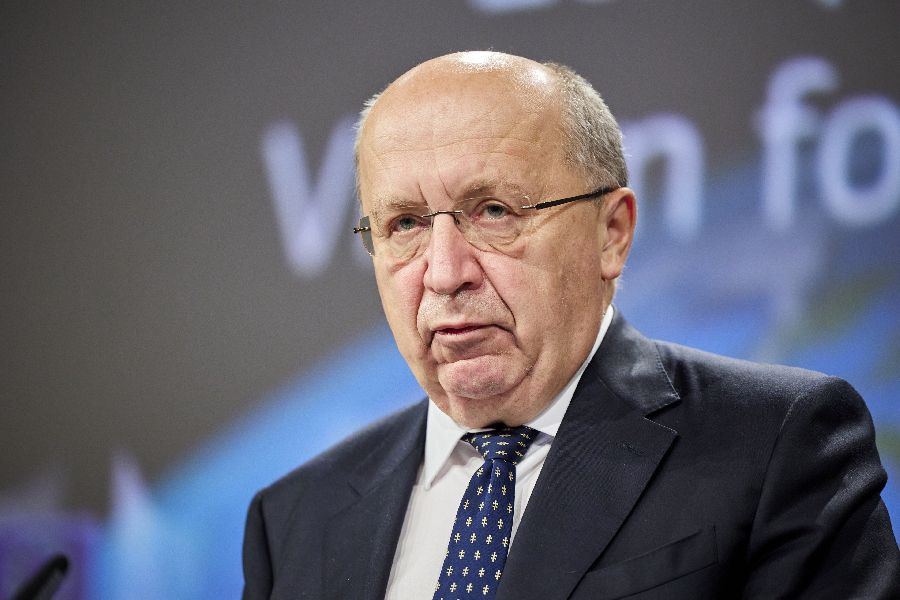 Bruselas llama a debatir sobre una fuerza com&uacute;n de 100.000 soldados, pero no quieren poner dinero