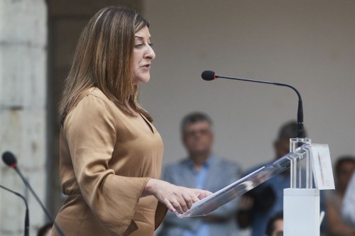 Buruaga acusa a PRC y PSOE de hacer "contorsionismo político" para oponerse a su reforma fiscal