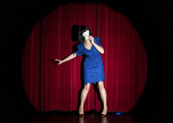 Caf&eacute; de las Artes Teatro inicia hoy su gira de 2024 con `El arte secreto de los gusanos`