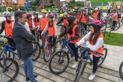 Camargo celebra el II D&iacute;a de la Bici Intercentros con la participaci&oacute;n de 74 estudiantes