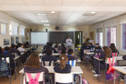Cantabria aprueba el proyecto de ley que reconoce al profesorado como autoridad y regula el acoso escolar