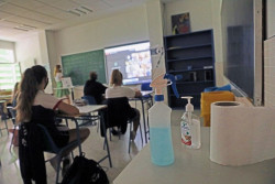  Cantabria cierra cinco nuevas aulas y pone en cuarentena a siete alumnos