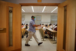 Cantabria cierra una nueva aula en Santander y suben a 11 las confinadas