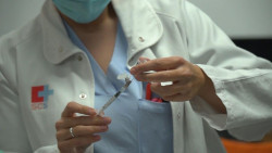  Cantabria compensar&aacute; con 1,1 millones a los sanitarios implicados en el plan de vacunaci&oacute;n