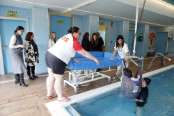 Cantabria dota al CAD de Sierrallana de servicios de podología, peluquería y piscina terepéutica