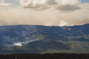 Cantabria env&iacute;a 15 profesionales, seis todoterrenos y dos autobombas a &Aacute;vila para colaborar en la extinci&oacute;n de incendios
