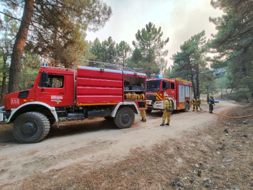 Cantabria env&iacute;a un nuevo operativo con 12 efectivos para colaborar en la extinci&oacute;n de los incendios de Madrid y &Aacute;vila