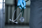 Cantabria, la CCAA con mayor tasa de enfermeros colegiados y la sexta en m&eacute;dicos